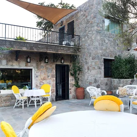 Willa Important Group Bd420 High Privacy 6 Bedroom In