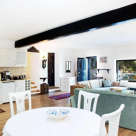 Important Group Bd420 High Privacy 6 Bedroom In Willa *